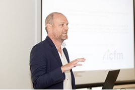 Paul Hollick speaking at the September 2018 Fleet200 Club meeting