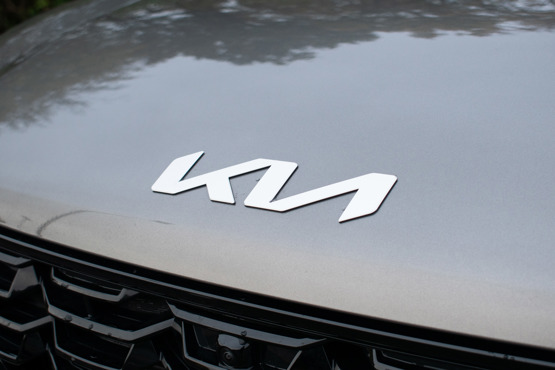 Kia Sorento Kia logo