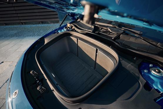 Mercedes CLA frunk