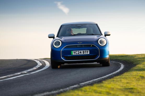 Mini Cooper Electric cornering