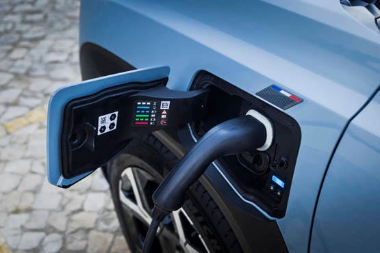 Renault 4 charge port