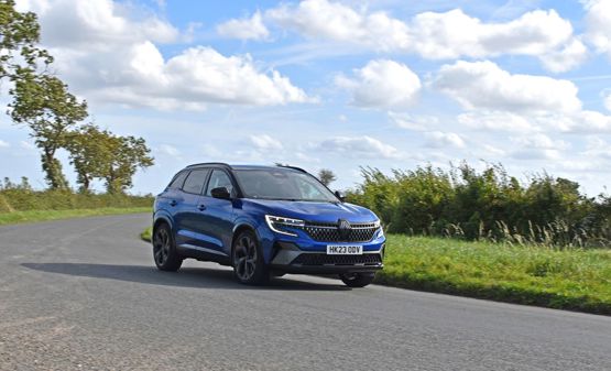 REVIEW  Renault Austral E-Tech - The Solution To EV Range Anxiety