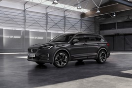 Seat Tarraco parked in warehouse