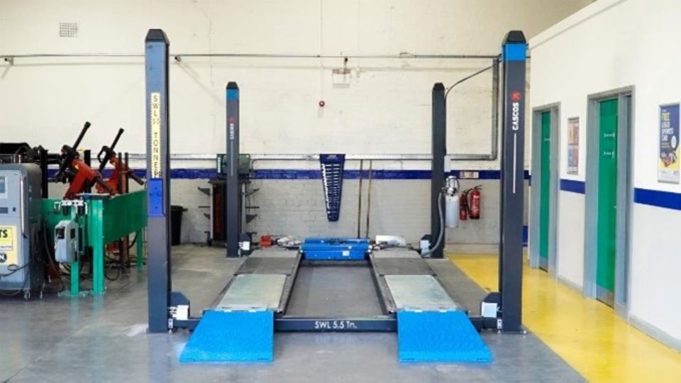 ATS Euromaster Hull bay