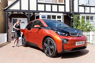 BMW i3 recharge 