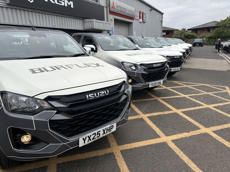Isuzu D-Max DL20 pick-ups with Burflex decals