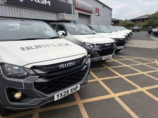 Isuzu D-Max DL20 pick-ups with Burflex decals