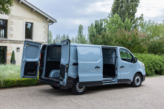 All-New Renault Trafic Van E-Tech Electric Debuts With 184 Miles Of Range