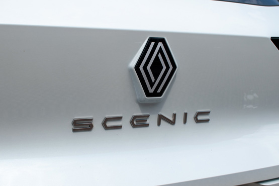 Renault Scenic badge