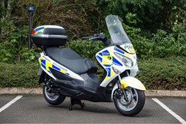 Hydrogen scooter on trial with the Metropolitan Police 