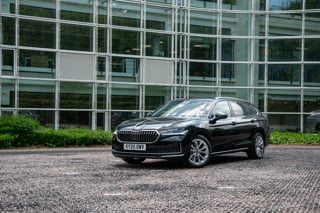 Skoda Superb iV joins our fleet | Long-term test