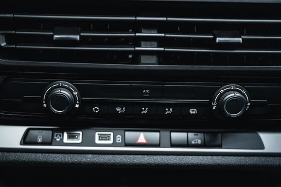 Vauxhall Vivaro climate
