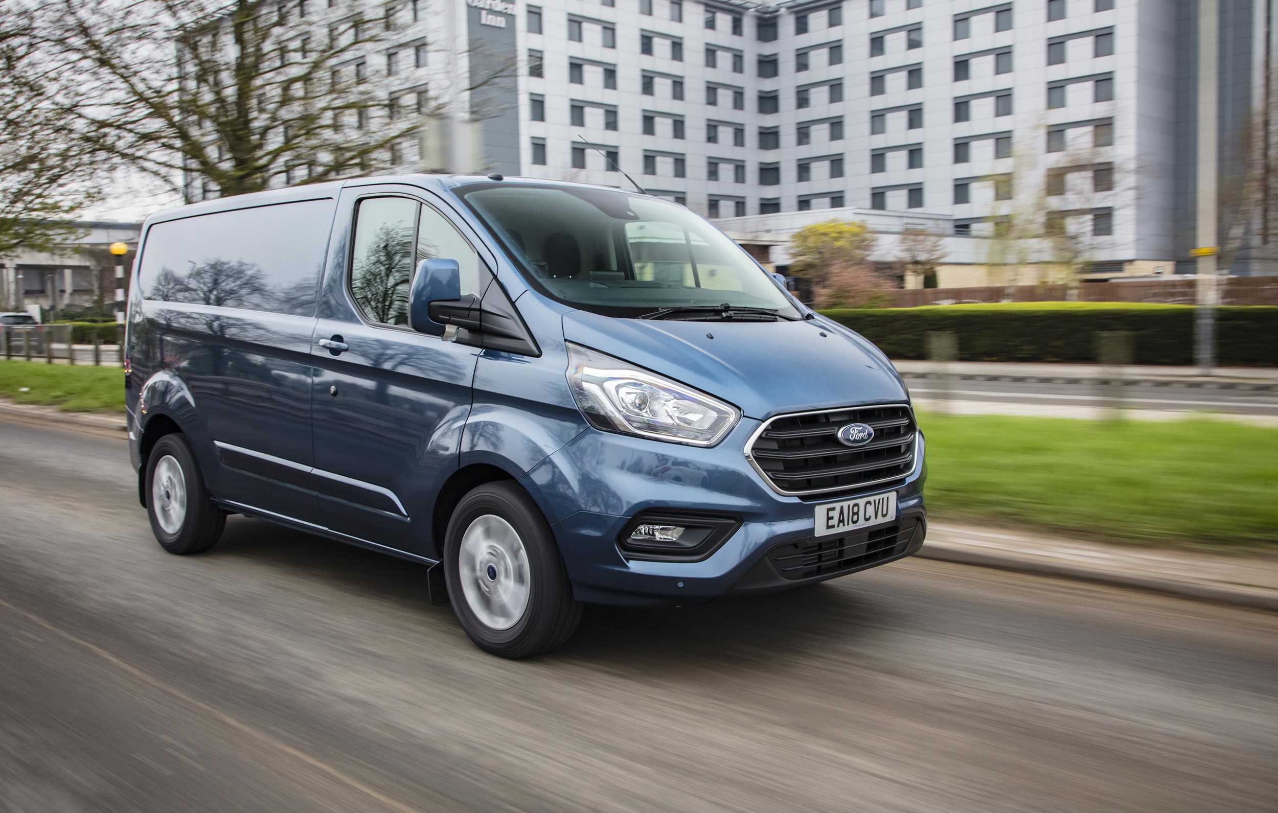 Sympathize go to work Emptiness New Ford Transit Custom makes 2018 CV Show debut | Van News