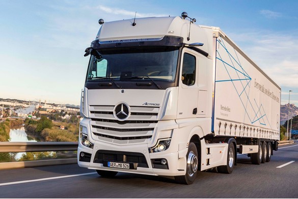 The outside of the Mercedes-Benz Actros doesn’t reflect the radical changes taking place on the inside