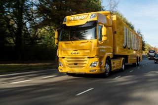 Dutch supermarket Jumbo's DAF CF Electric on the road